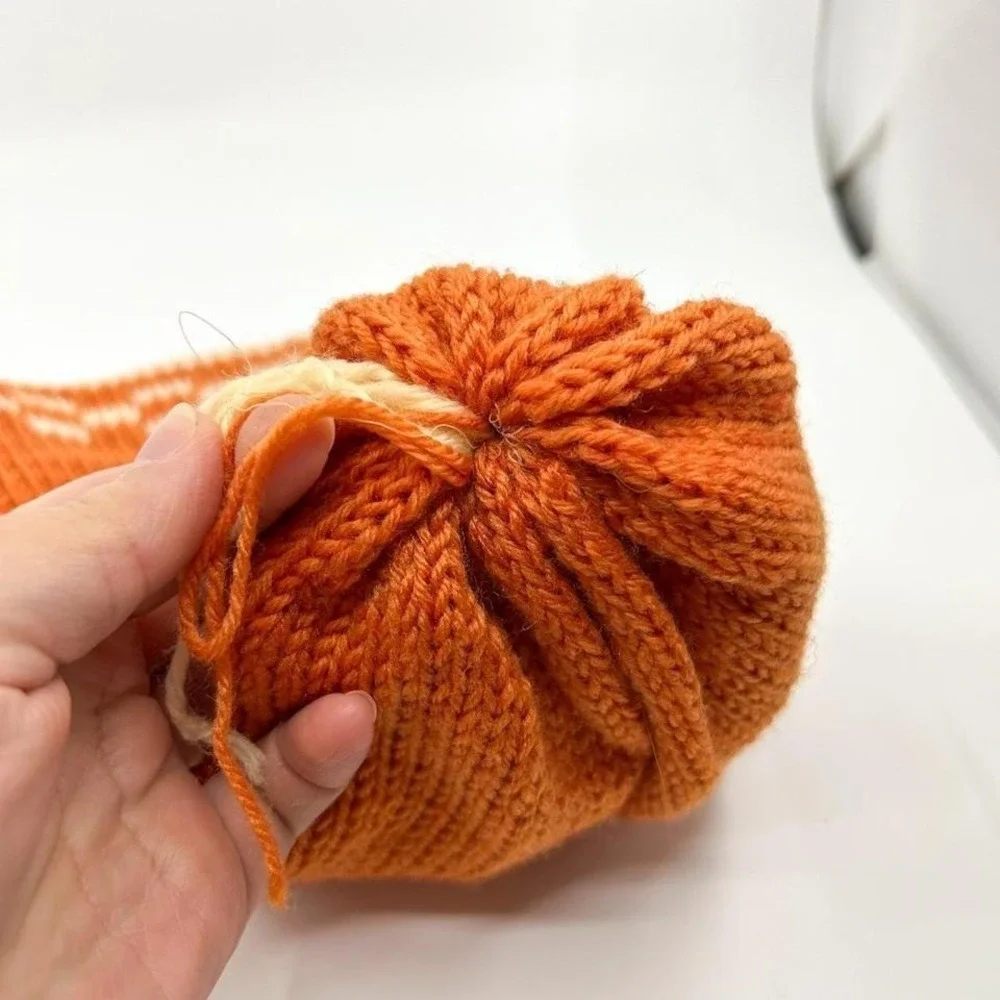 Vintage Handmade Retro Print Orange Checker Knitted Beanie Ski Winter Beanie Pom